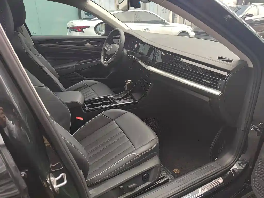 Volkswagen Passat 2022 330TSI Starlight Elite Edition