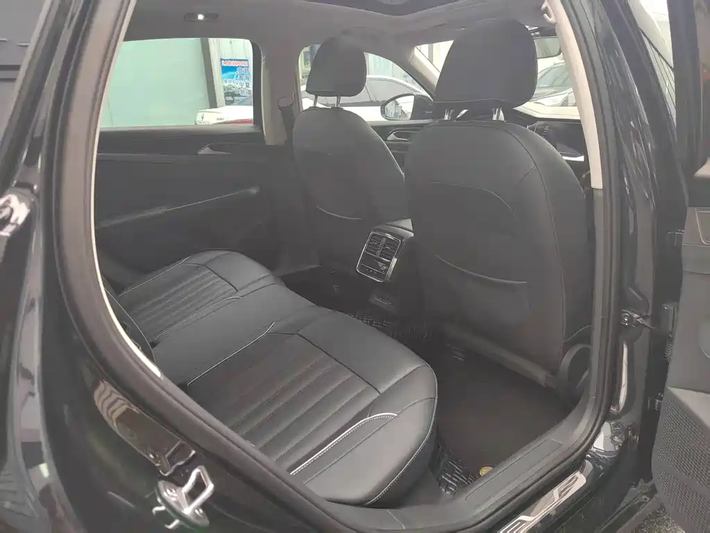 Volkswagen Passat 2022 330TSI Starlight Elite Edition