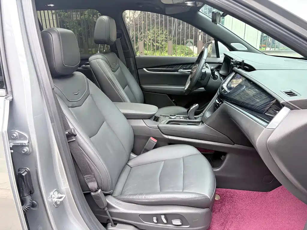 Cadillac XT6 2022 2.0T AWD Luxury 6-Seater