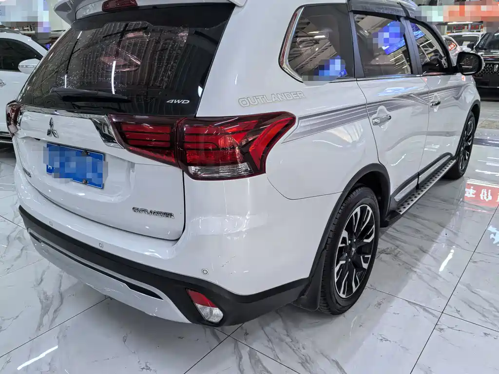 Outlander 2019 2.4L 4WD Zhi Xiang Edition 5-Seater China VI