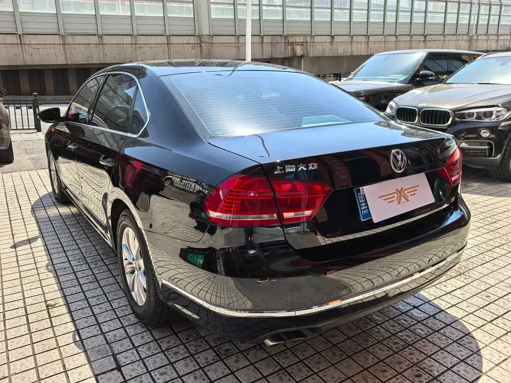 Volkswagen Passat 2015 1.8TSI DSG Zunjong Edition