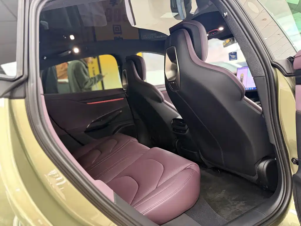 Xiaomi SU7 2024 RWD Standard Founders Edition
