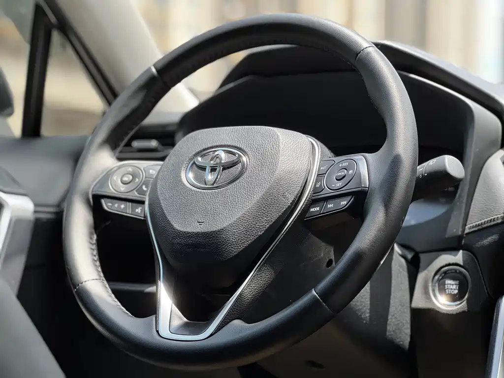 Toyota Wildlander 2023 2.0L CVT FWD Luxury PLUS Edition