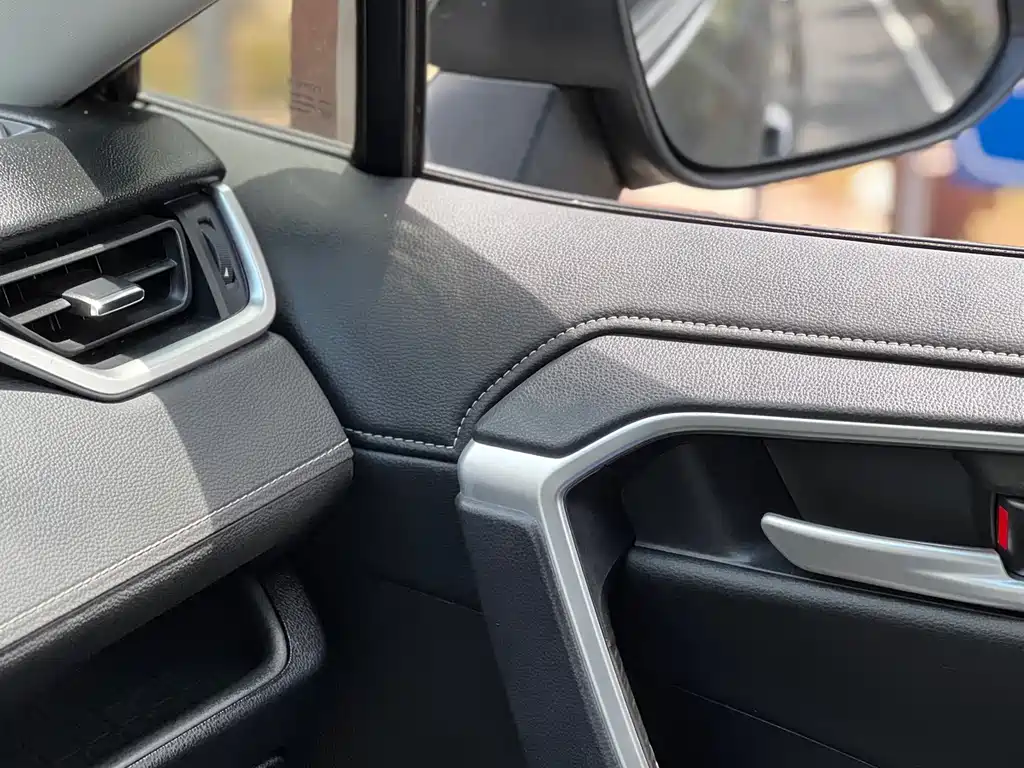 Toyota Wildlander 2023 2.0L CVT FWD Luxury PLUS Edition