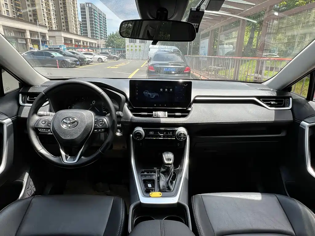 Toyota Wildlander 2023 2.0L CVT FWD Luxury PLUS Edition