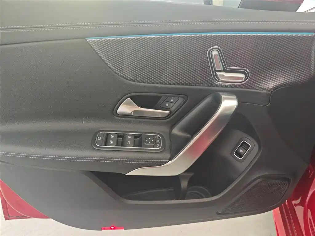 Mercedes-Benz A-Class 2022 A 200 L Sport Sedan Fashion Edition