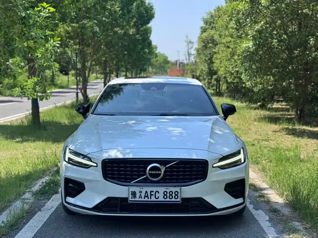 Volvo S60 2021 T4 Zhiyuan Sports Edition