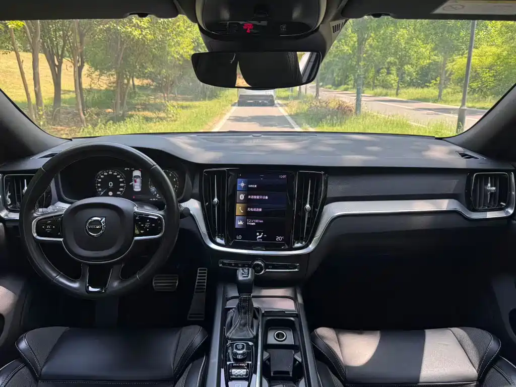 Volvo S60 2021 T4 Zhiyuan Sports Edition