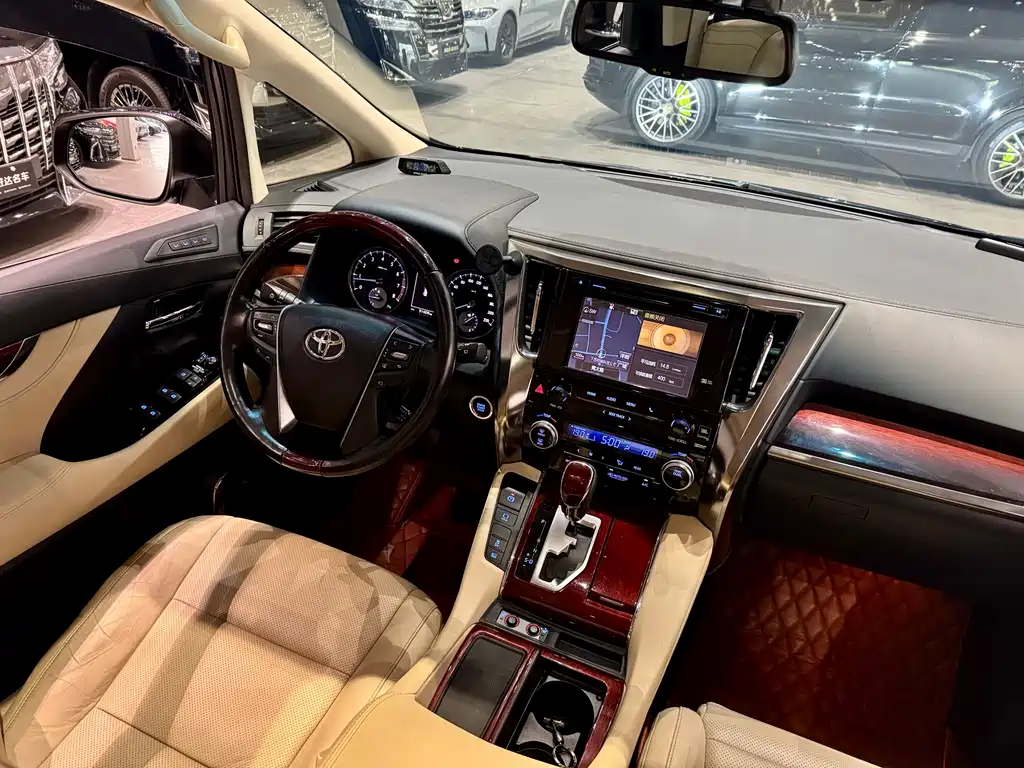 Alphard 2015 3.5L Luxury Edition