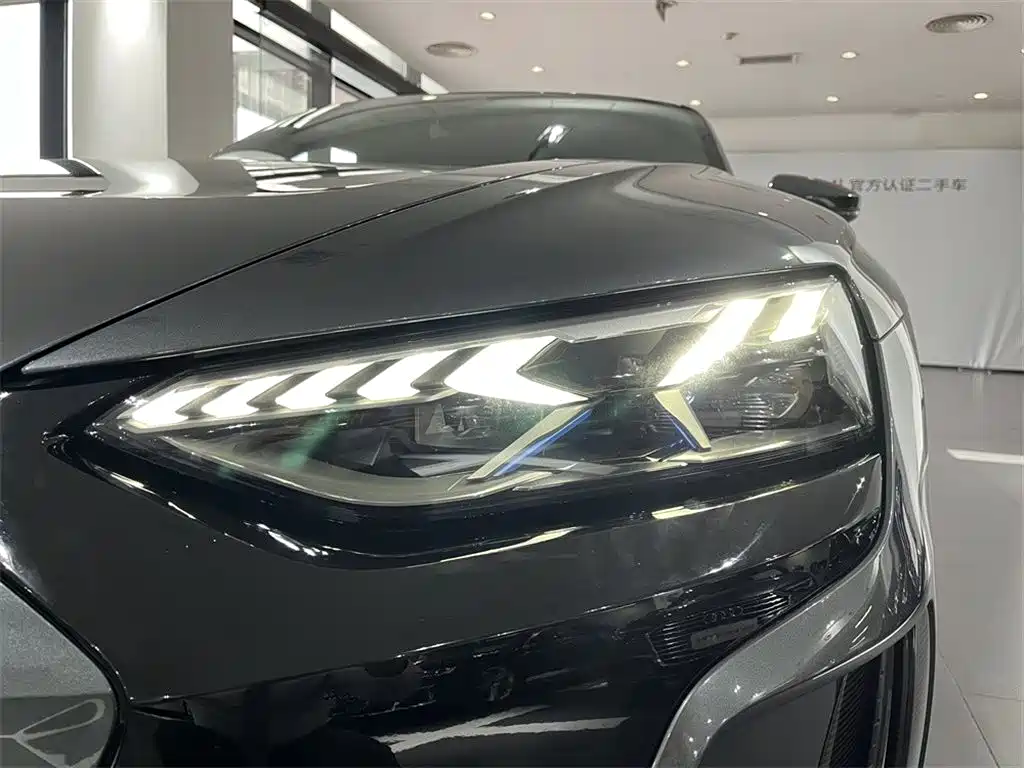 Audi e-tron GT 2023 Base