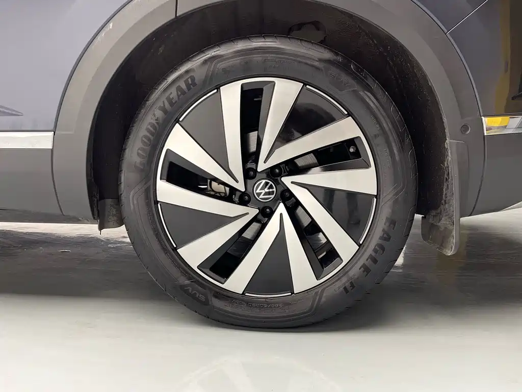 Tavendor 2021 380TSI AWD Luxury Edition Pro