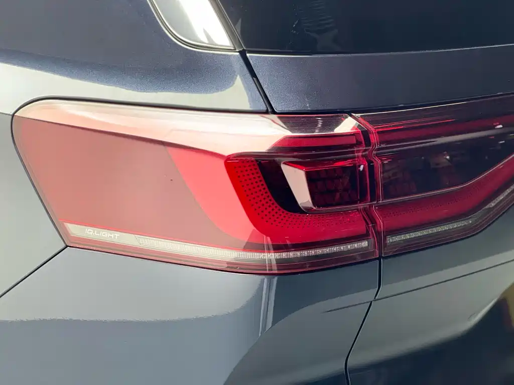 Tavendor 2021 380TSI AWD Luxury Edition Pro