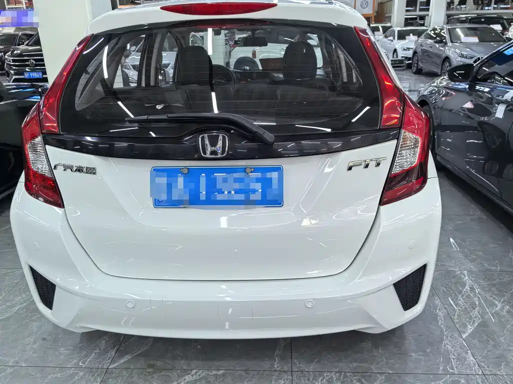 Honda Fit 2016 1.5L LXS CVT Comfort Sunroof Edition