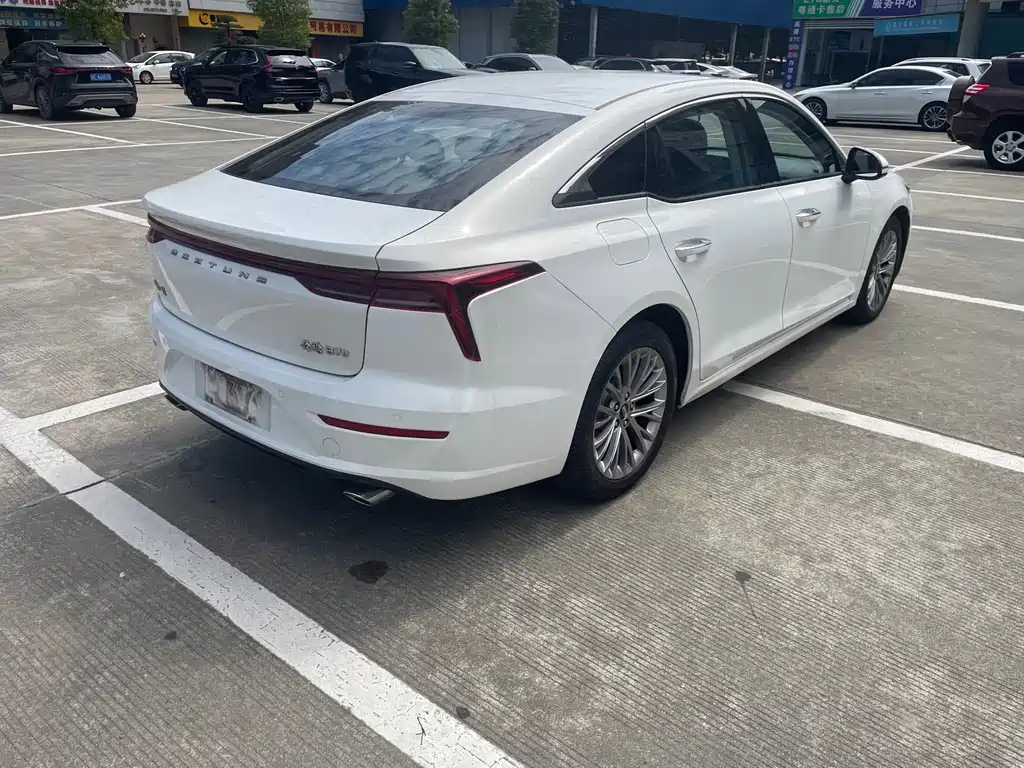 Bestune B70 2023 Third Generation 1.5T Automatic Enjoyment Edition