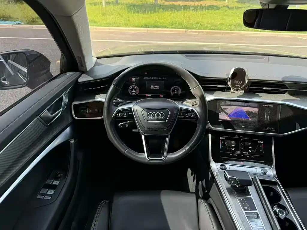Audi A6L 2023 40 TFSI Luxury Elegant