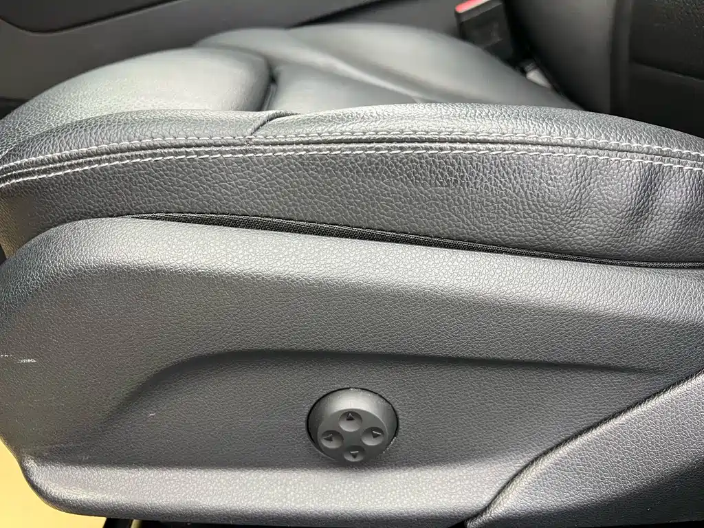 Mercedes-Benz GLC 260 4MATIC Luxury (2019)