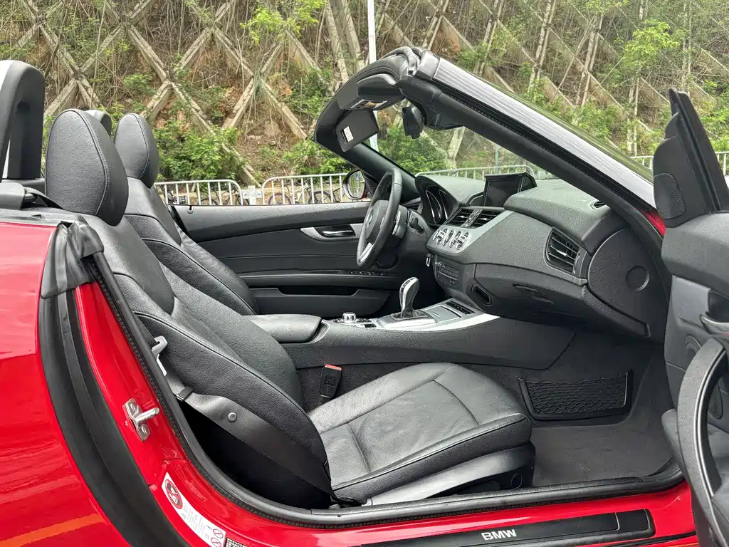 BMW Z4 2013 sDrive20i Leading Edition