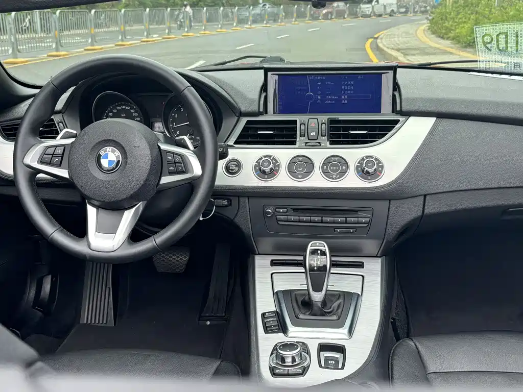 BMW Z4 2013 sDrive20i Leading Edition