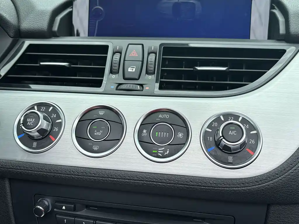 BMW Z4 2013 sDrive20i Leading Edition