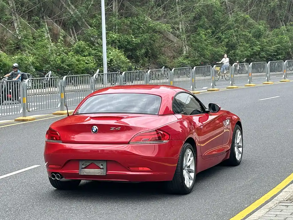BMW Z4 2013 sDrive20i Leading Edition