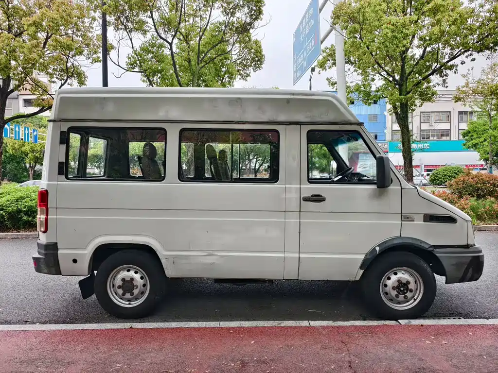 Iveco Daily 2014 2.5T-A35 NJ6485AC47Z4