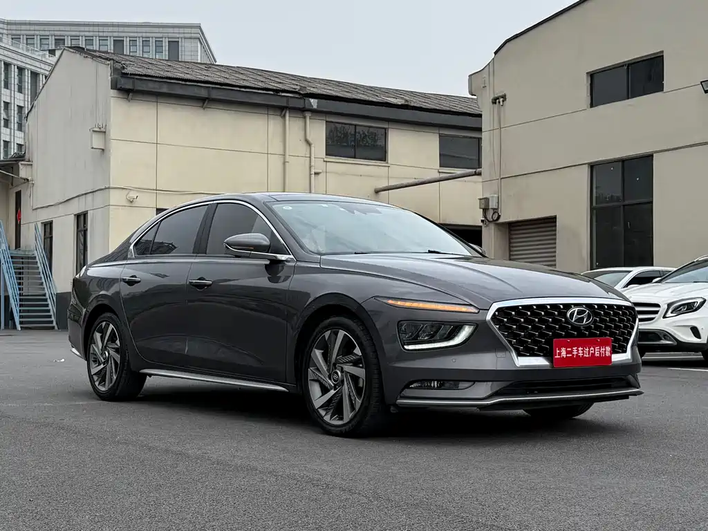 Hyundai Mistra 2021 270TGDi DCT TOP Flagship Edition