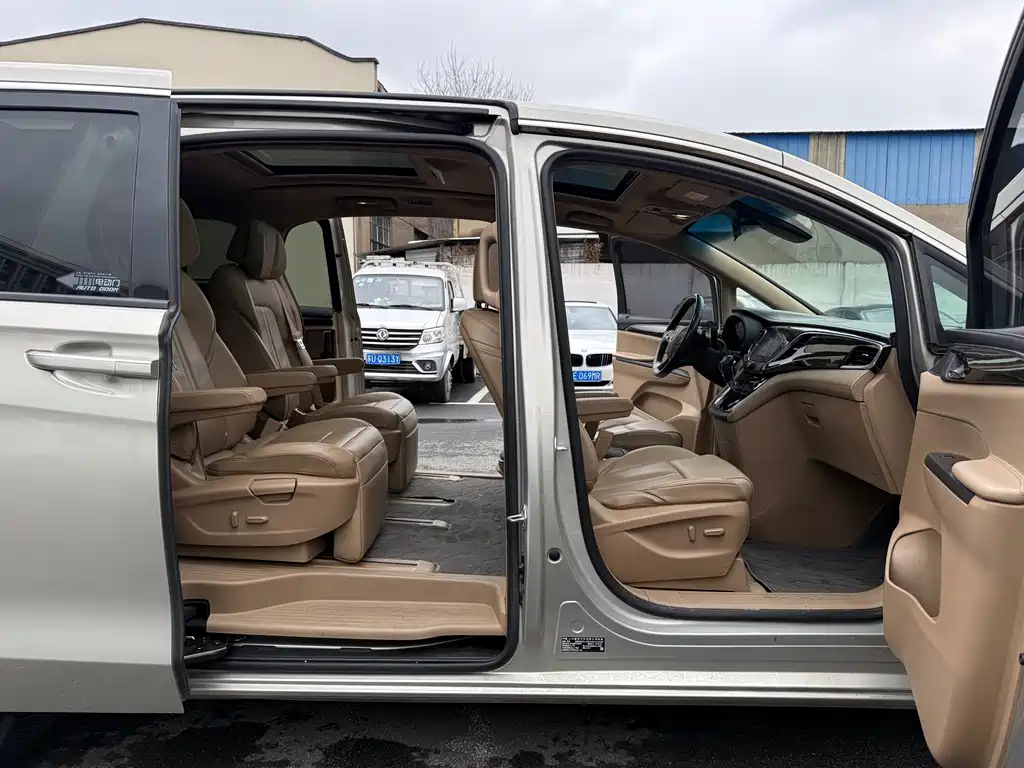 Buick GL8 2018 ES 28T Luxury China VI