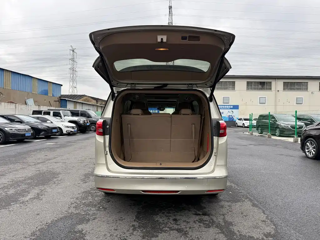 Buick GL8 2018 ES 28T Luxury China VI