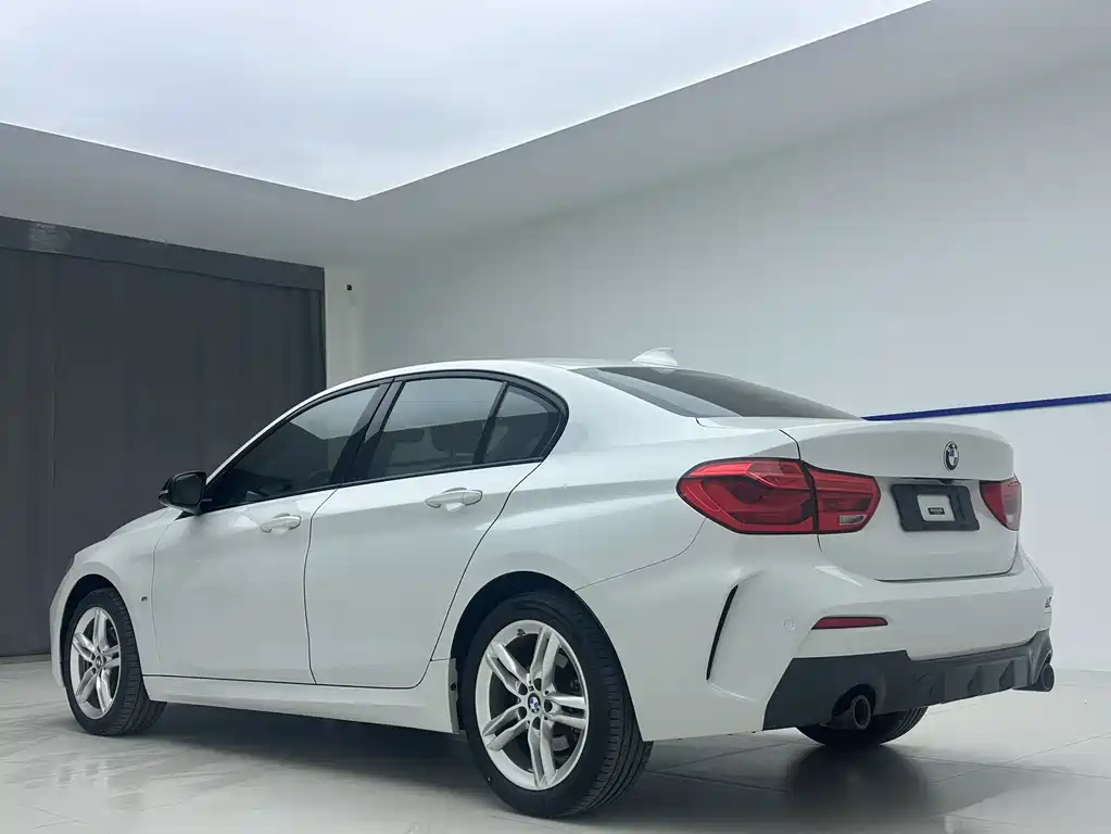 BMW 1 Series 2021 120i M Sport Shadow Edition