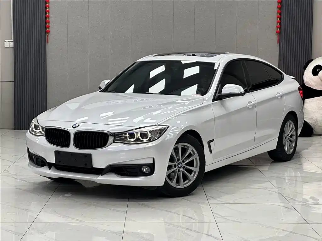 BMW 3 Series GT 2016 320i Fashion Edition