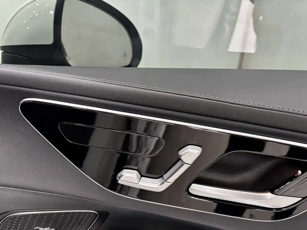 Mercedes-Benz GLC 2023 Facelift GLC 300 L 4MATIC Dynamic 5-Seater