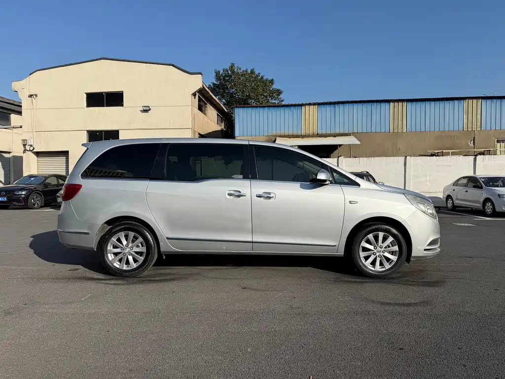 Buick GL8 2017 25S Luxury China V