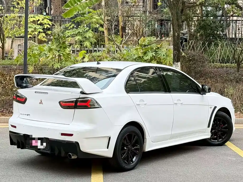 Mitsubishi Lancer EX 2011 Zhishang Edition 1.8L CVT Limited Edition