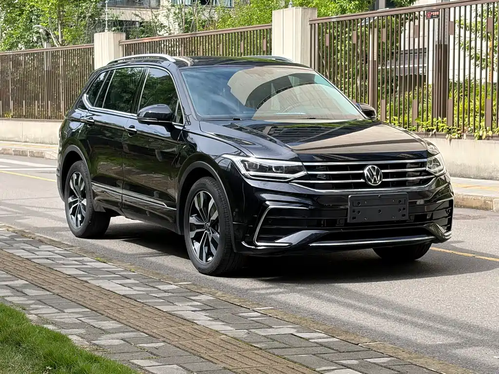 Volkswagen Tiguan L 2024