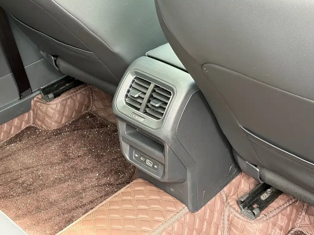Volkswagen Tiguan L 2024