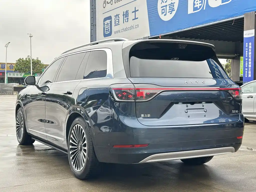 AITO M9 EREV Ultra 2025 6-Seater 52kWh 192-Line LiDAR