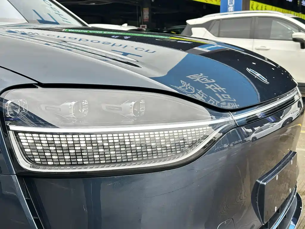 AITO M9 EREV Ultra 2025 6-Seater 52kWh 192-Line LiDAR