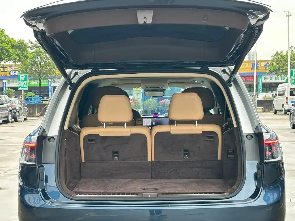 AITO M9 EREV Ultra 2025 6-Seater 52kWh 192-Line LiDAR