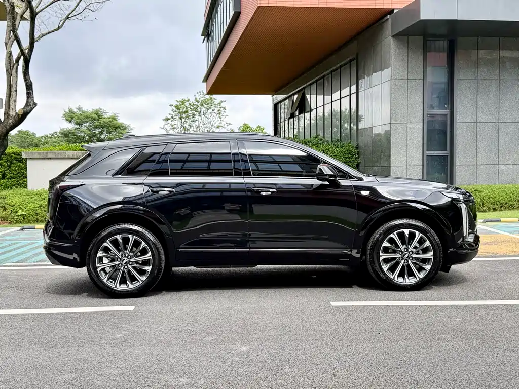 Cadillac XT5 2025 2.0T Luxury