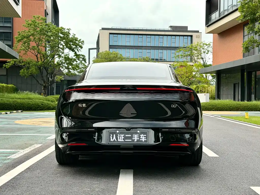 Zeekr 007 2025 Long Range RWD Intelligent Driving Edition 100kWh