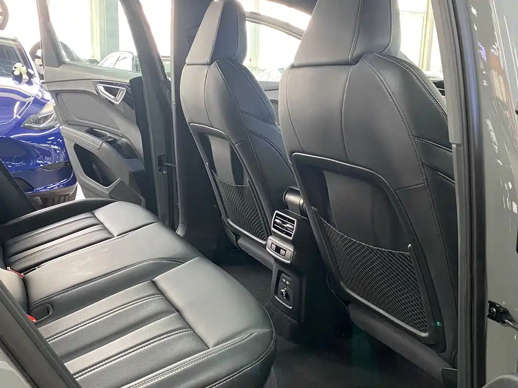 Audi Q4 e-tron 2024 40 e-tron Creation Edition