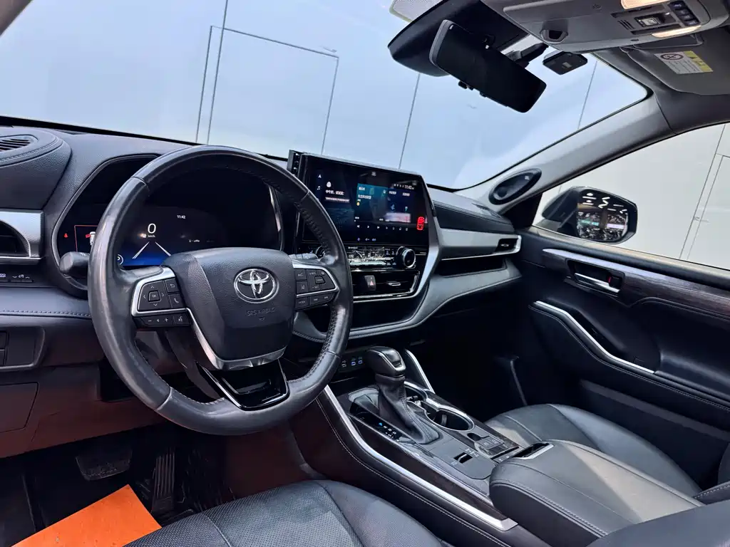 Highlander 2022 Hybrid 2.5L AWD Premium 7-Seater