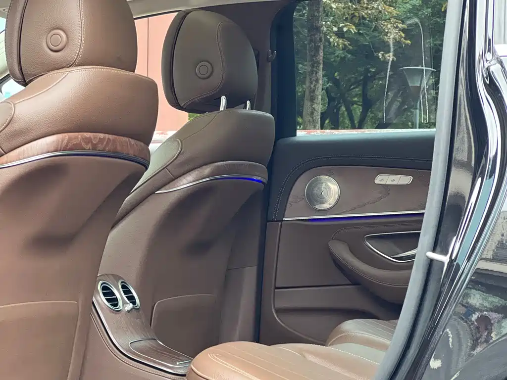 Mercedes-Benz E-Class 2022 E 260 L