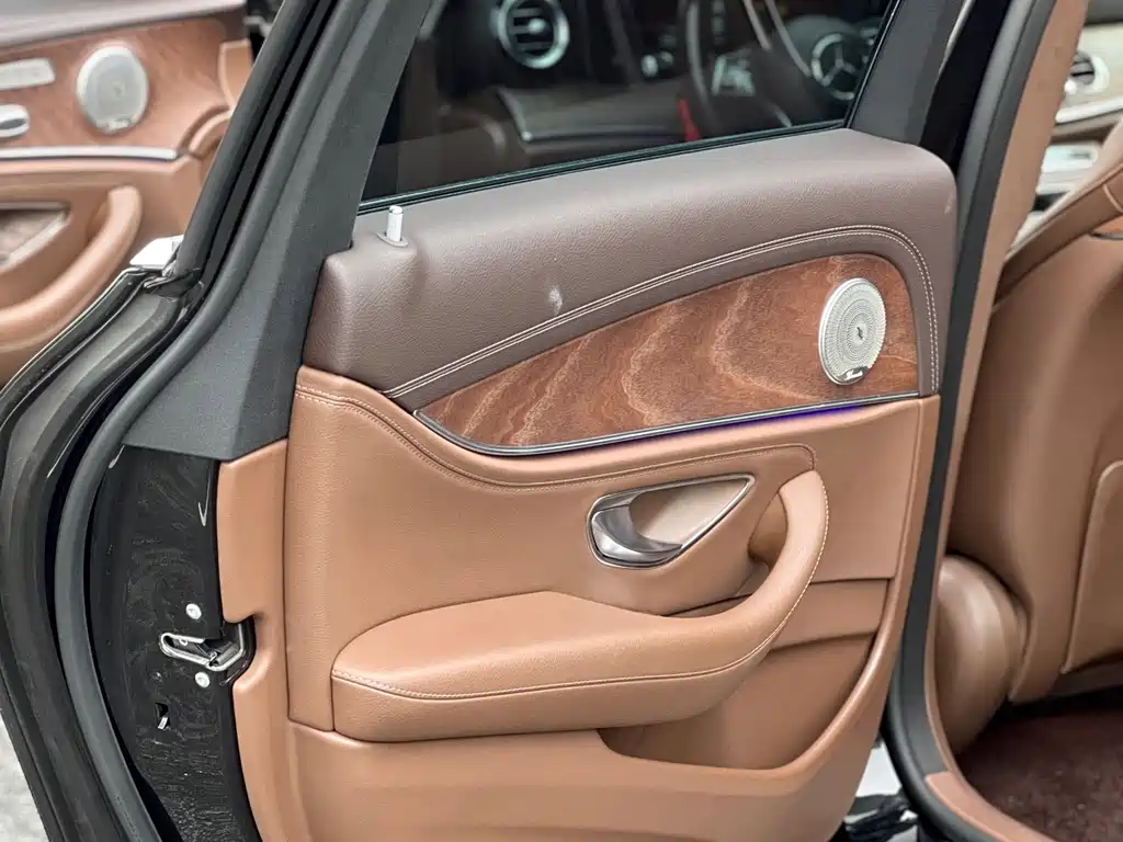 Mercedes-Benz E-Class 2022 E 260 L
