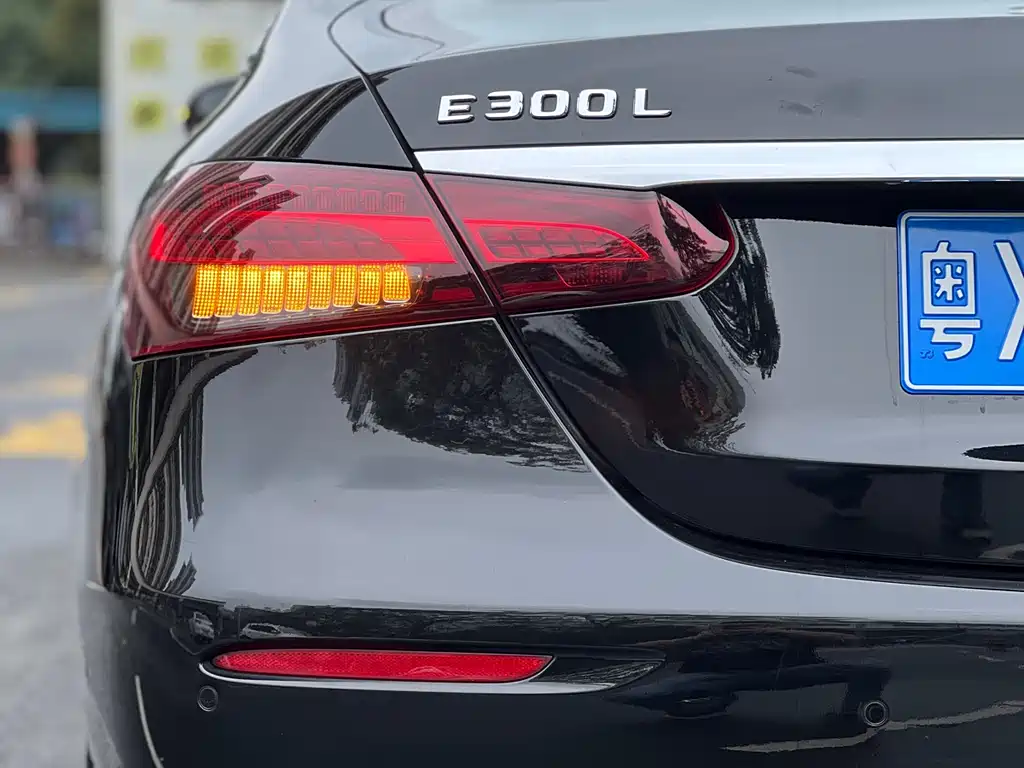 Mercedes-Benz E-Class 2022 E 260 L