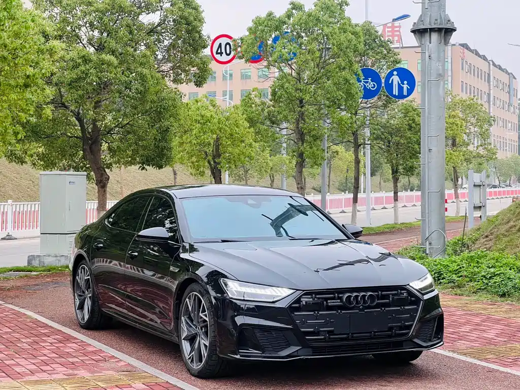 Audi A7L 2024 45 TFSI quattro S-line Black Warrior Edition