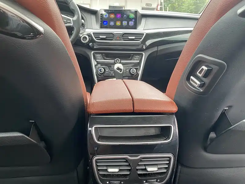Geely Borui 2015 Limousine Limited Edition 1.8T Collector's Edition