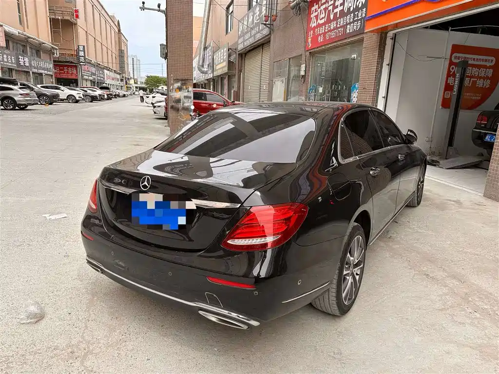 Mercedes-Benz E-Class 2019 E 300 L Fashion
