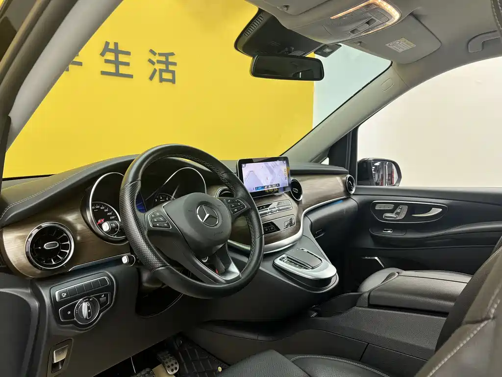 Mercedes-Benz V-Class 2022 V 260 Luxury Edition