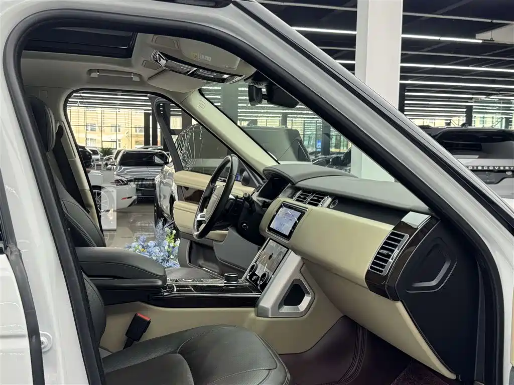 Range Rover 2021 3.0 L6 Heritage Edition